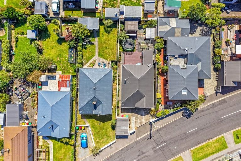 Photo of property in 8 Hargest Crescent, Saint Kilda, Dunedin, 9012