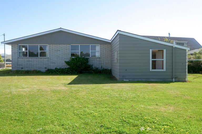 Photo of property in 24 Burraness Street, Palmerston, 9430