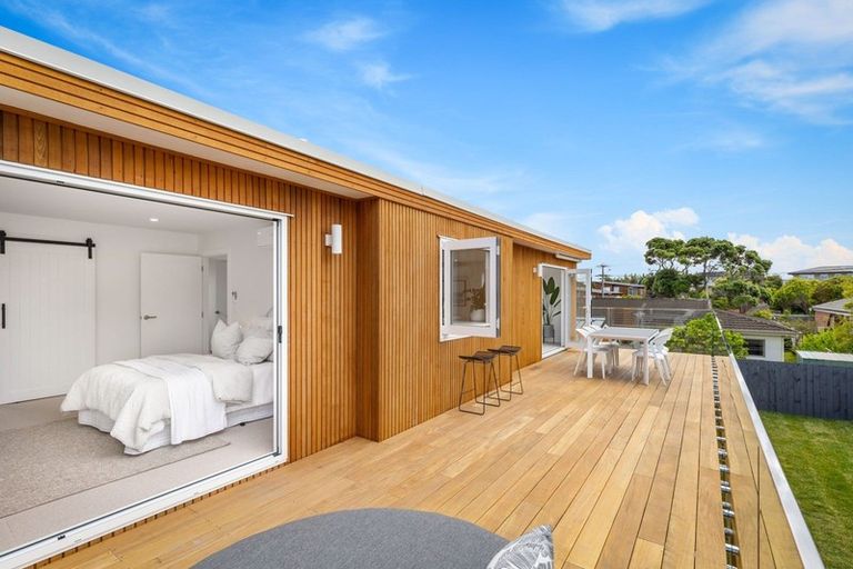 Photo of property in 1/363 Beach Road, Campbells Bay, Auckland, 0630