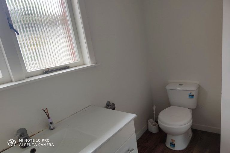 Photo of property in 31 Onewa Road, Northcote, Auckland, 0627