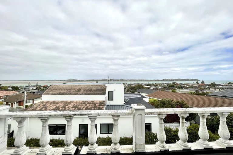 Photo of property in 26 Devon Road, Bucklands Beach, Auckland, 2012