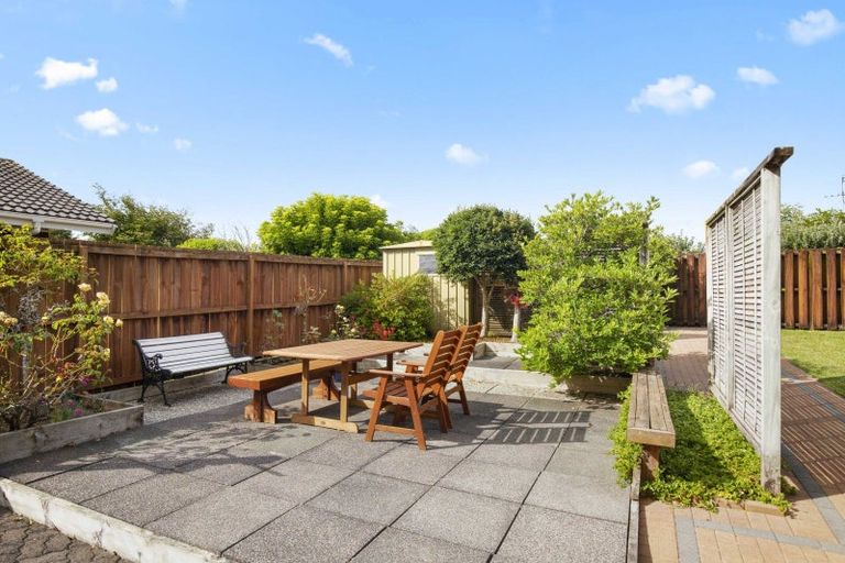 Photo of property in 18 Lakeside Drive, Pahurehure, Papakura, 2113