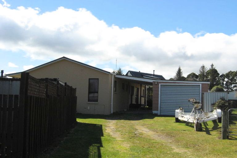 Photo of property in 72 Kinloch Road, Kinloch, Taupo, 3377