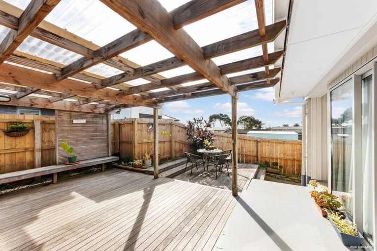 Photo of property in 33b Eastern Beach Road, Bucklands Beach, Auckland, 2012