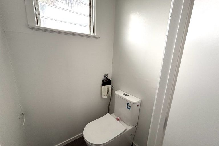 Photo of property in 11 Miro Street, New Lynn, Auckland, 0600