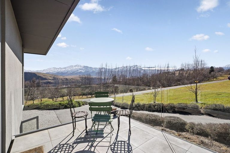 Photo of property in 16 Hayes View Lane, Lake Hayes, Queenstown, 9371