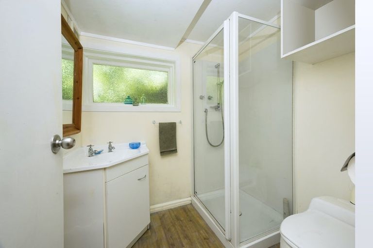 Photo of property in 54 Rayner Road, Piha, 0772