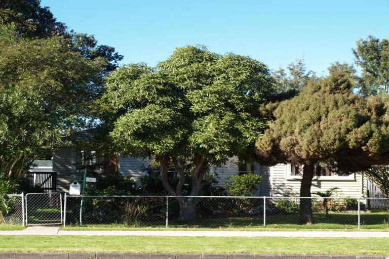 Photo of property in 18 Allen Street, Mangere East, Auckland, 2024