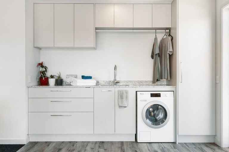 Photo of property in 17 Quigley Crescent, Cromwell, 9310