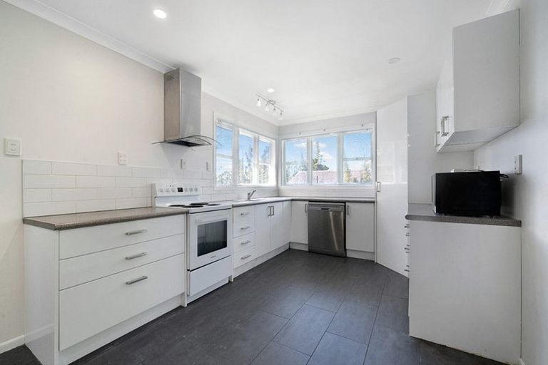 Photo of property in 93 Rosier Road, Glen Eden, Auckland, 0602