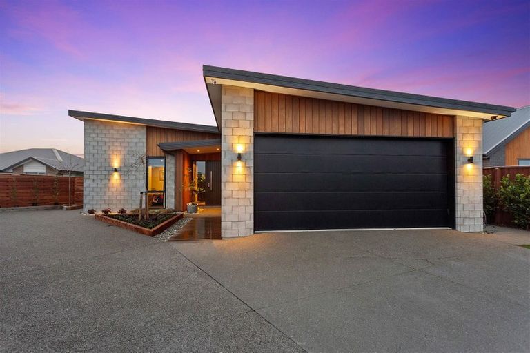 Photo of property in 21 Blair Place, Kaiapoi, 7630