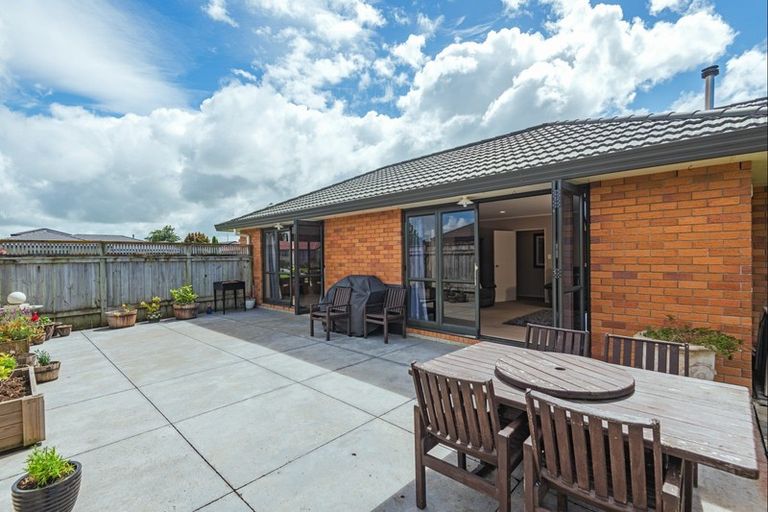 Photo of property in 11 Branigan Parade, Kelvin Grove, Palmerston North, 4414