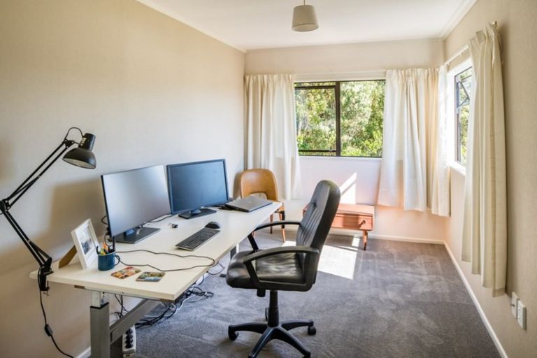 Photo of property in 8/24 Acheron Road, Paremata, Porirua, 5026