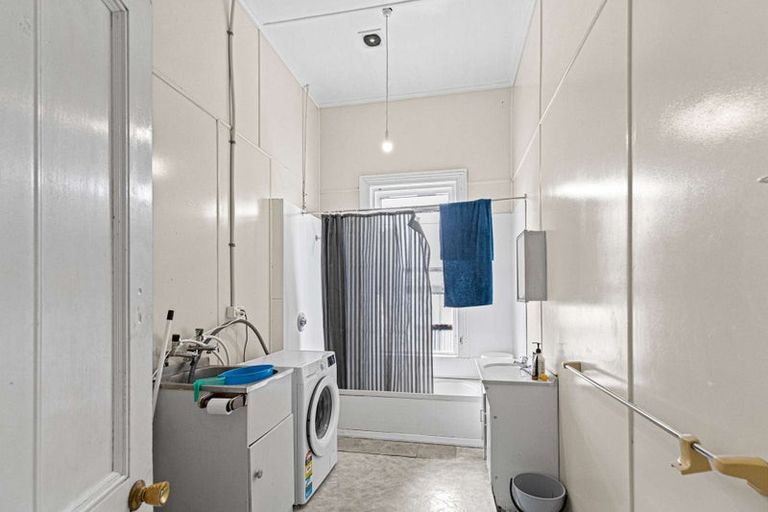 Photo of property in 624 Featherston Street, Roslyn, Palmerston North, 4414