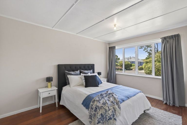Photo of property in 10 Chard Street, Westown, New Plymouth, 4310