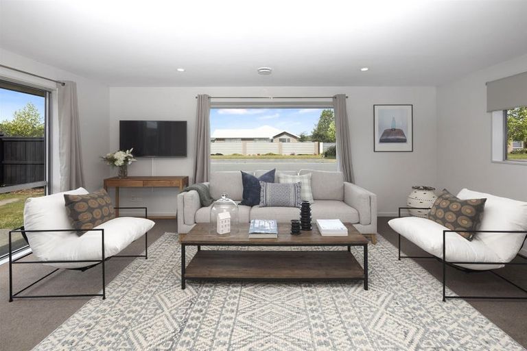 Photo of property in 99 Rannoch Drive, Broomfield, Christchurch, 8042