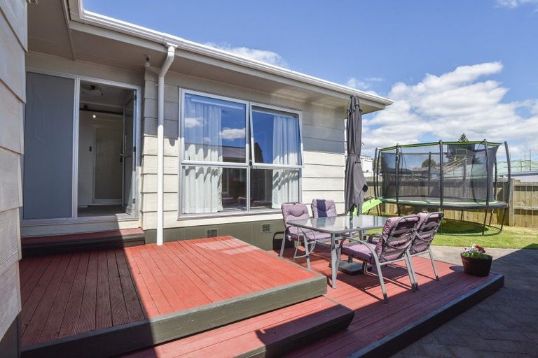 Photo of property in 14 Burton Place, Owhata, Rotorua, 3010