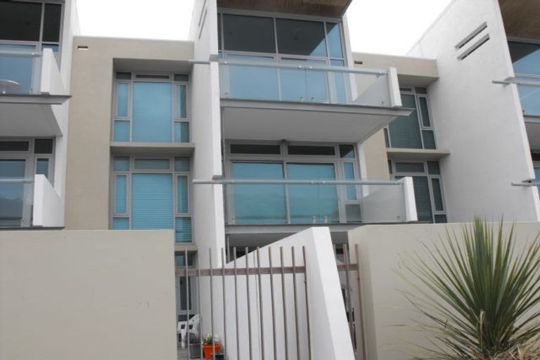 Photo of property in 6/272 Marine Parade, New Brighton, Christchurch, 8061