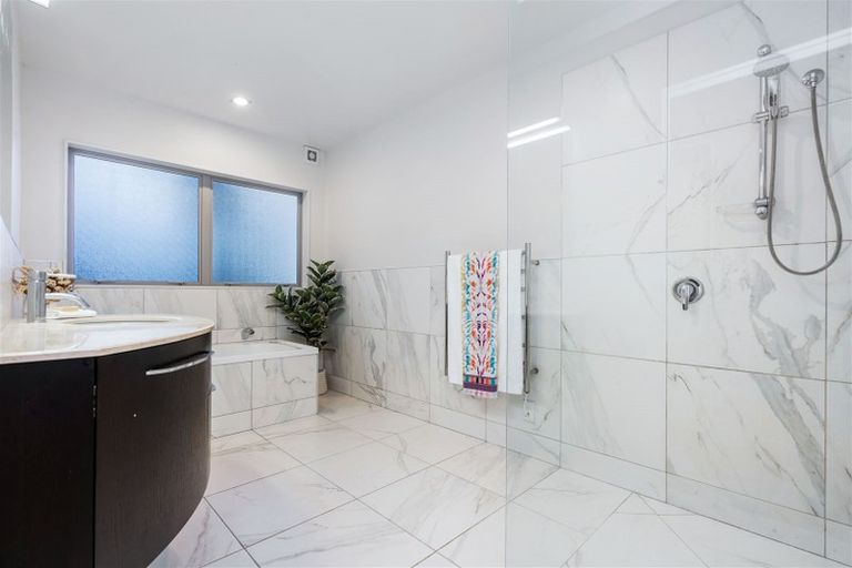 Photo of property in 69 Memorial Drive, Parahaki, Whangarei, 0112