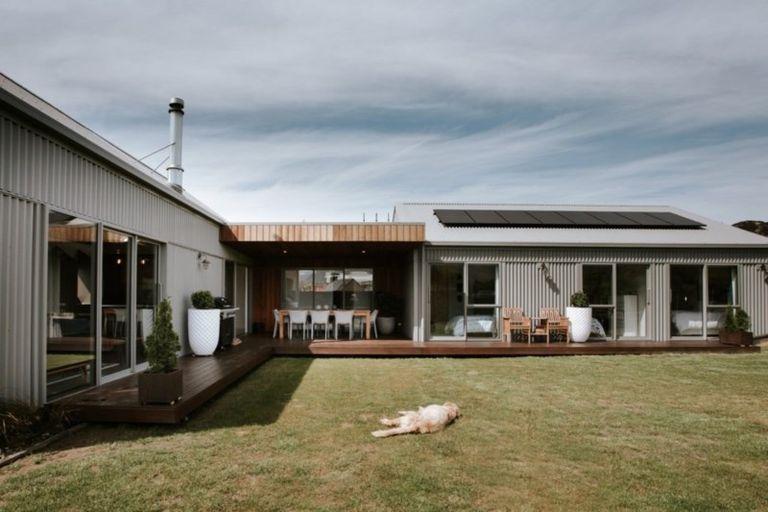 Photo of property in 15 Bargour Street, Wanaka, 9305