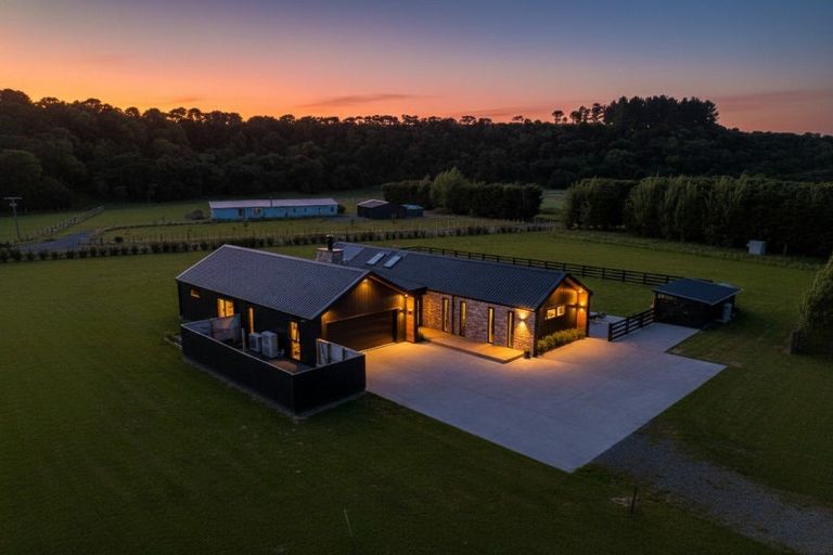 Photo of property in 32 Manukawiri Way, Martinborough, Greytown, 5794