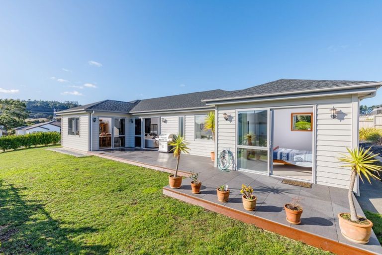 Photo of property in 6 Josh Road, Huapai, Kumeu, 0810