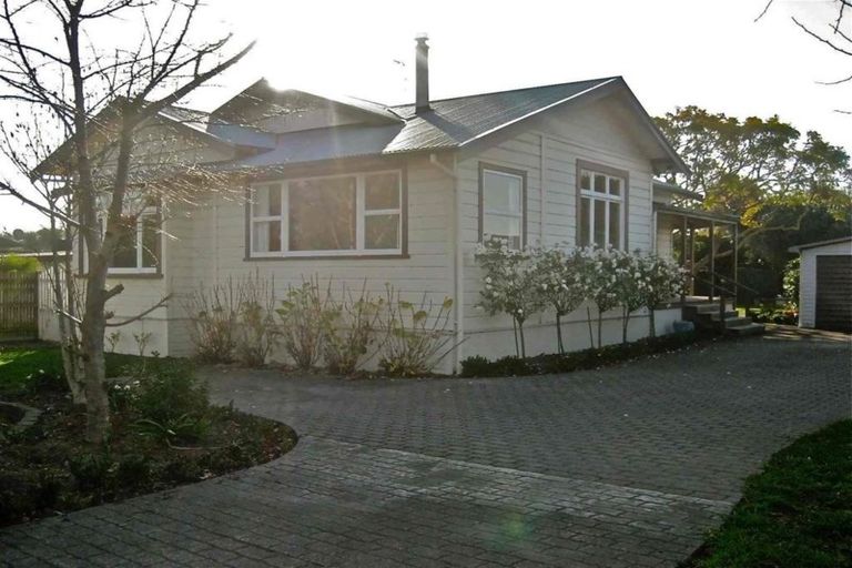 Photo of property in 3 Moeller Street, Taradale, Napier, 4112