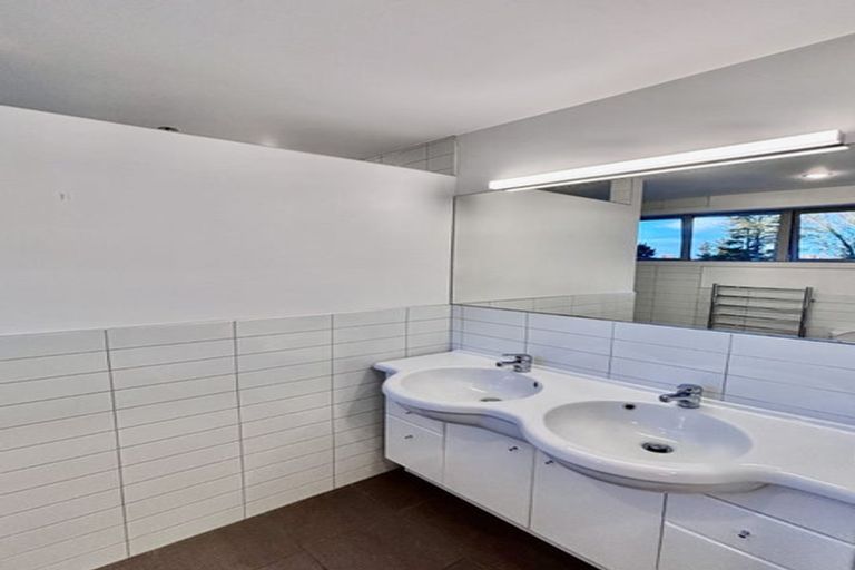Photo of property in 784 Hawkins Road, Marshland, Christchurch, 8051