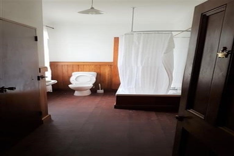 Photo of property in 125 Fitzherbert Avenue, West End, Palmerston North, 4410