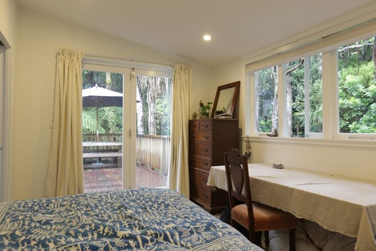 Photo of property in 18 Waima Crescent, Titirangi, Auckland, 0604