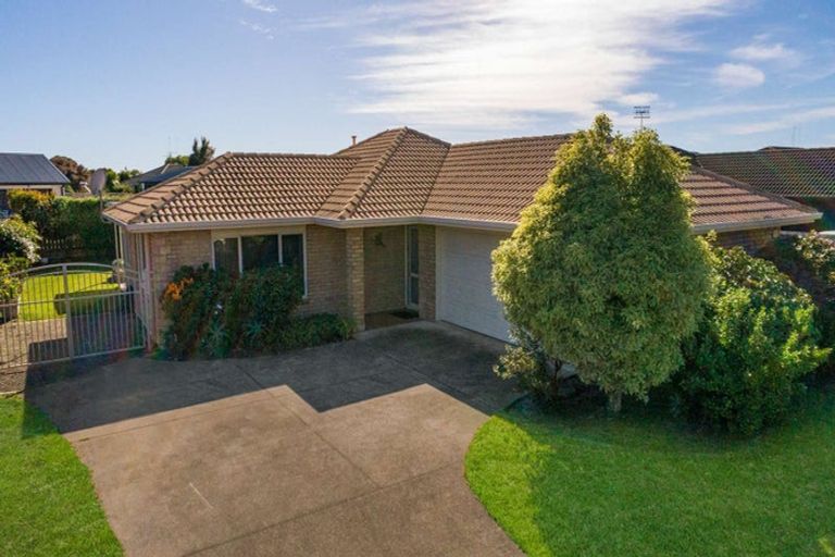 Photo of property in 9 Mcleod Place, Papamoa Beach, Papamoa, 3118