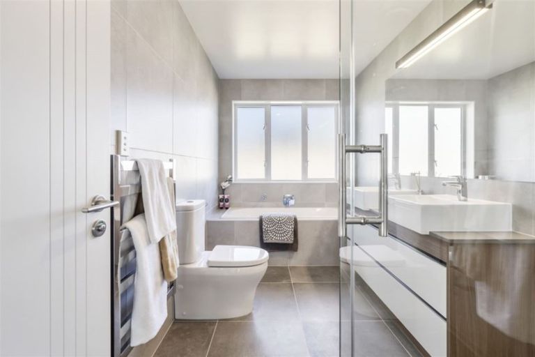 Photo of property in 19 Paripari Street, Flat Bush, Auckland, 2019