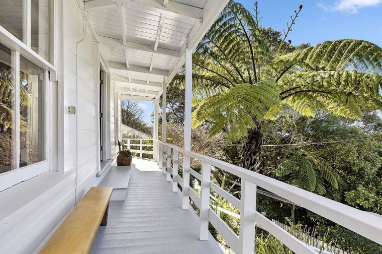 Photo of property in 37 Patanga Crescent, Thorndon, Wellington, 6011