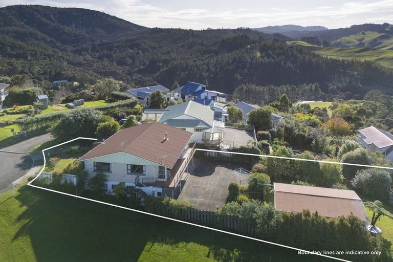 Photo of property in 9 Landel Place, Whitianga, 3510