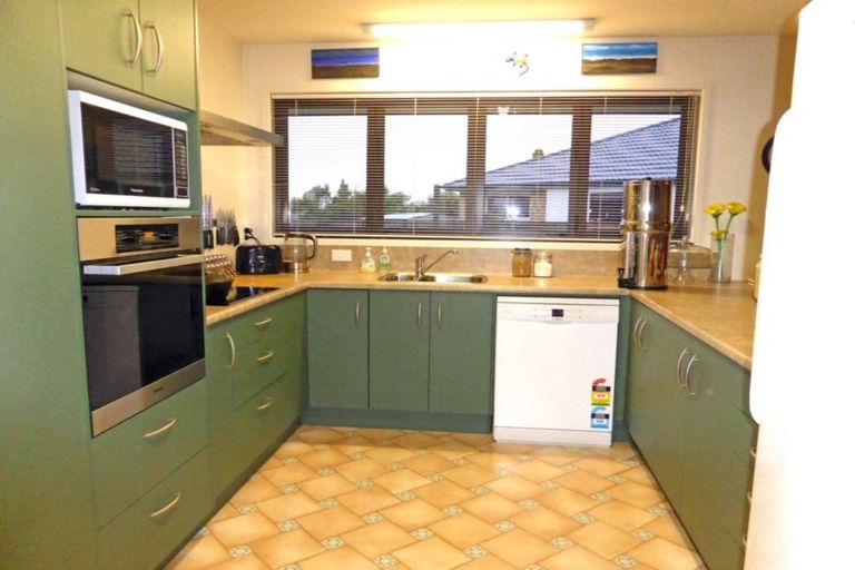 Photo of property in 18 Washington Place, Havelock North, 4130
