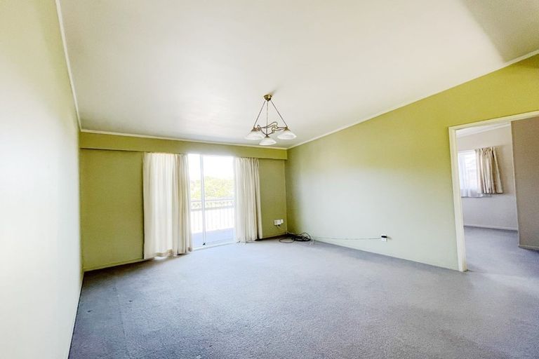 Photo of property in 6 Woodglen Road, Glen Eden, Auckland, 0602