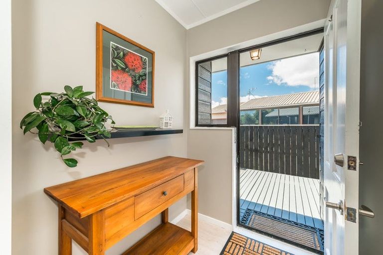 Photo of property in 11 Sunburst Court, Paraparaumu Beach, Paraparaumu, 5032