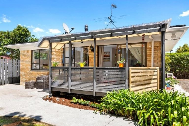 Photo of property in 1/2 Tristram Avenue, Forrest Hill, Auckland, 0620