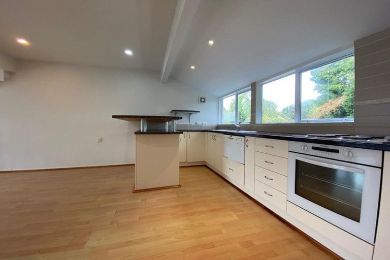 Photo of property in 2/20 Northumberland Avenue, Belmont, Auckland, 0622