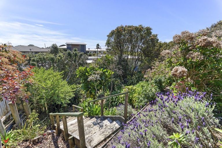 Photo of property in 9 Chatswood Grove, Fitzroy, New Plymouth, 4312