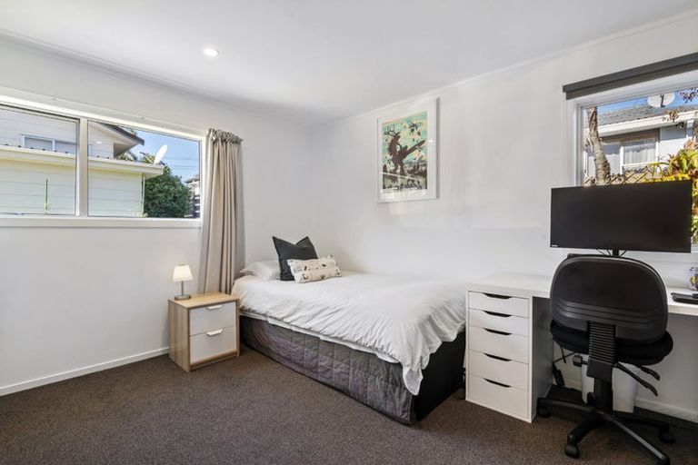 Photo of property in 2/193 Lake Road, Belmont, Auckland, 0622