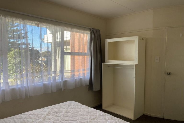 Photo of property in 6 Croft Grove, Moera, Lower Hutt, 5010