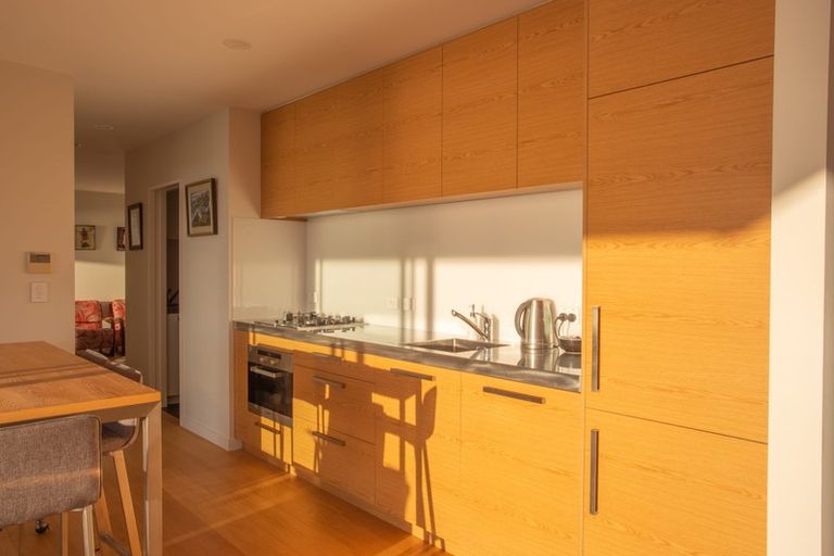 Photo of property in 19 Balmoral Lane, Redcliffs, Christchurch, 8081