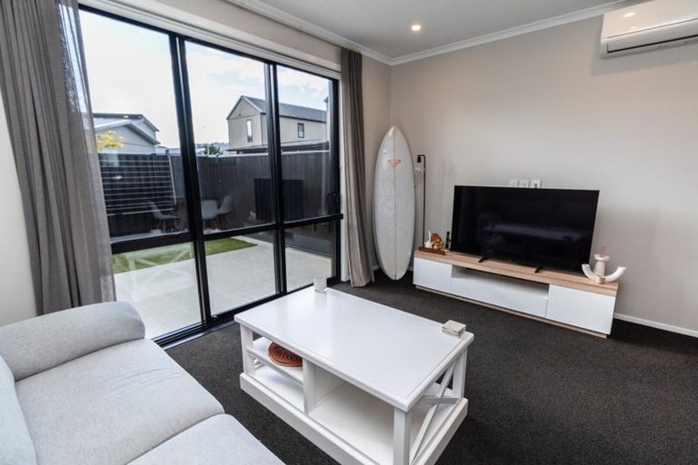 Photo of property in 8 Fitch Lane, Wallaceville, Upper Hutt, 5018