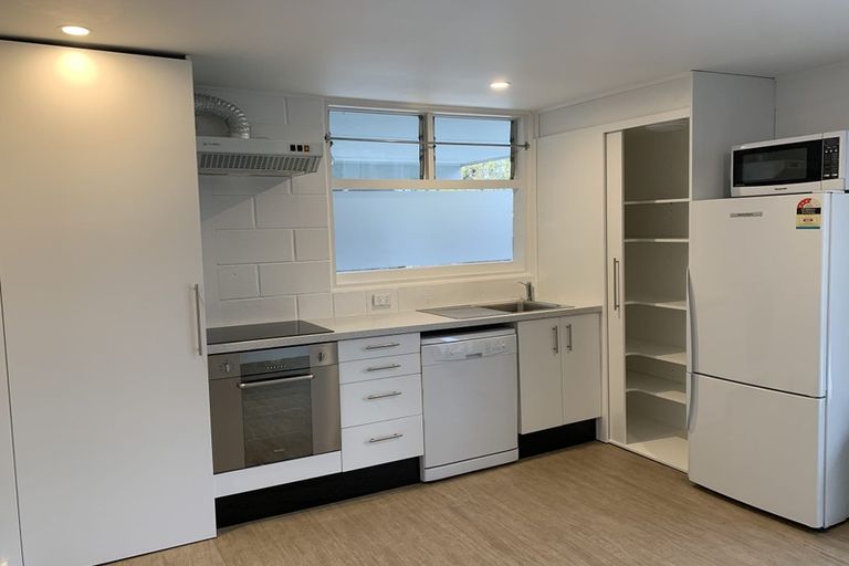 Photo of property in 2/27 Purchas Street, St Albans, Christchurch, 8014