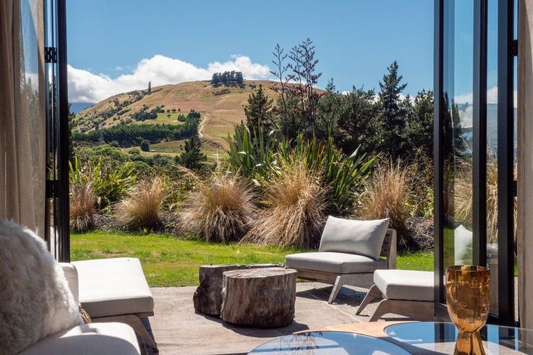 Photo of property in 23 Alps View Place, Lake Hayes, Queenstown, 9304