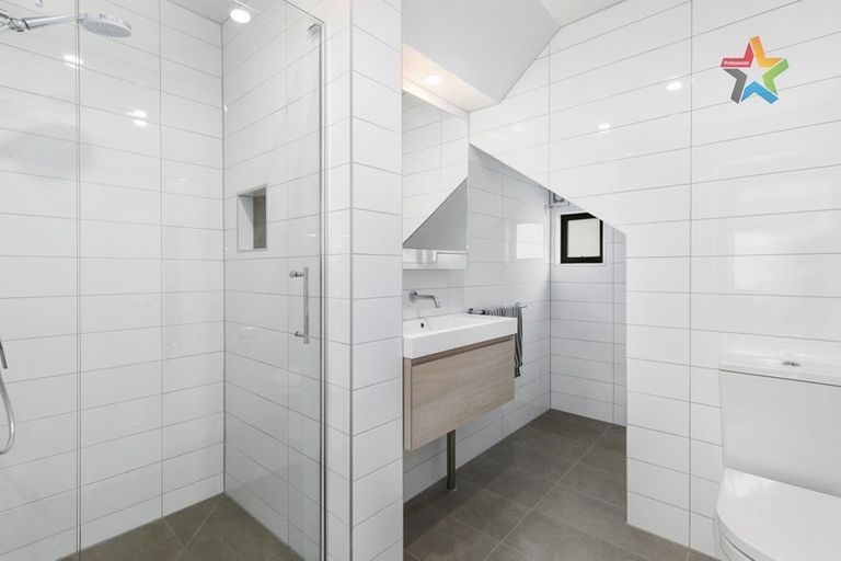 Photo of property in 1/139 Knights Road, Hutt Central, Lower Hutt, 5010