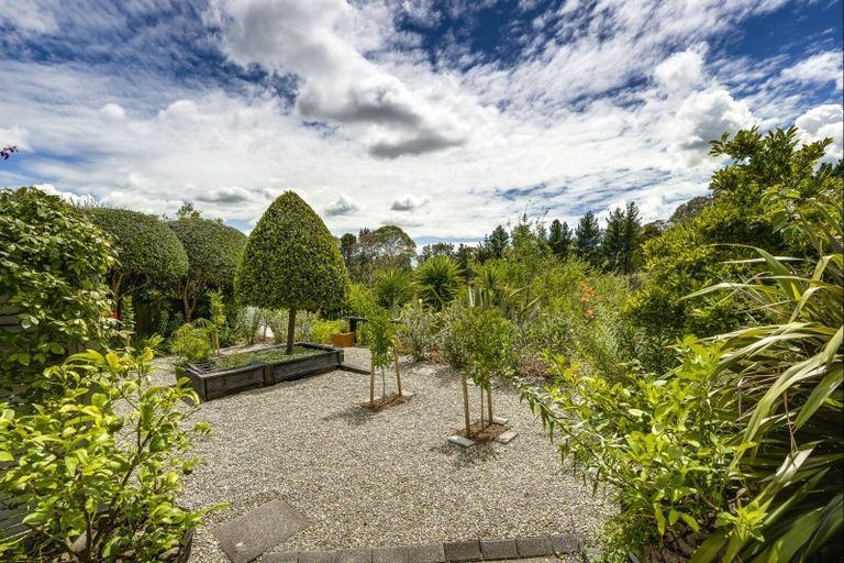 Photo of property in 46 Hikanui Drive, Havelock North, 4130