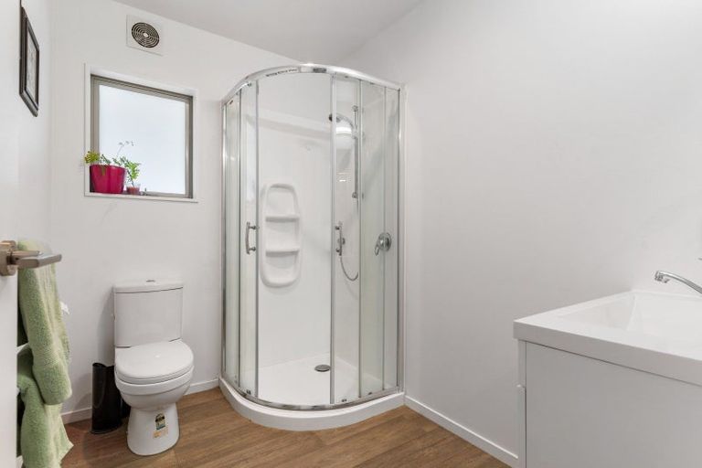 Photo of property in 202 Bond Street, Whangamata, 3620