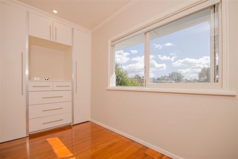 Photo of property in 4 Tomo Street, New Lynn, Auckland, 0600